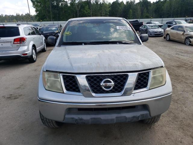 1N6AD07U66C425664 - 2006 NISSAN FRONTIER CREW CAB LE SILVER photo 5