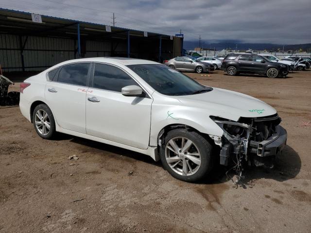 1N4AL3AP7FN396602 - 2015 NISSAN ALTIMA 2.5 WHITE photo 4