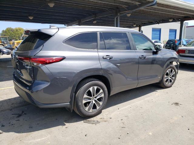 5TDKBRCH9PS584804 - 2023 TOYOTA HIGHLANDER HYBRID XLE GRAY photo 3