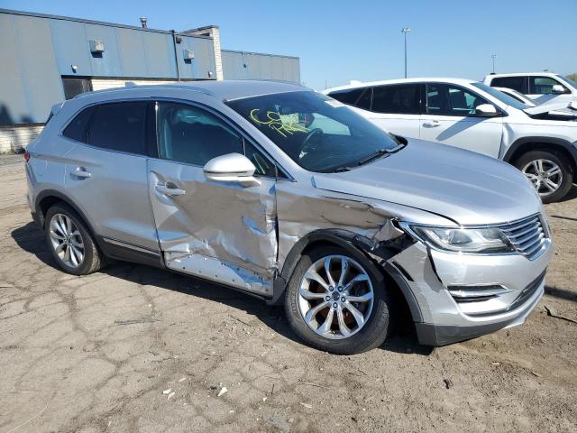 5LMCJ2D92GUJ15712 - 2016 LINCOLN MKC SELECT Արծաթագույն լուսանկար 4