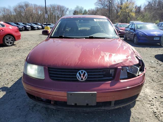 WVWMA63B6XE217421 - 1999 VOLKSWAGEN PASSAT GLS RED photo 5