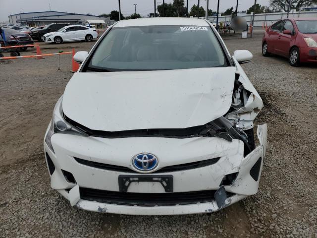 JTDKARFU4G3503723 - 2016 TOYOTA PRIUS WHITE photo 5