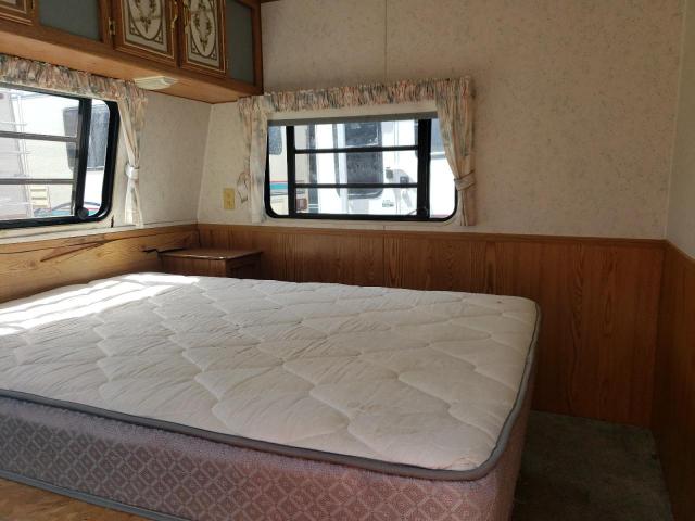 1UJBJ02N9M1CM0097 - 1991 JAYC CAMPER WHITE photo 6