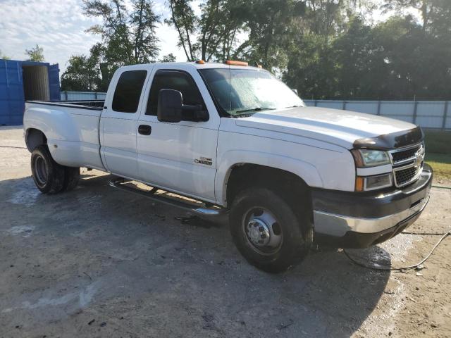 1GCJK39D46E205547 - 2006 CHEVROLET SILVERADO K3500 WHITE photo 4