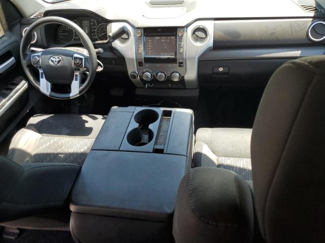 5TFUM5F10JX074630 - 2018 TOYOTA TUNDRA DOUBLE CAB SR/SR5 BLACK photo 8