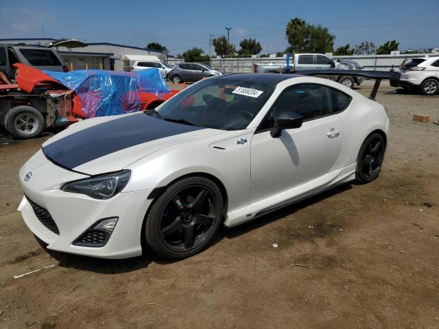 JF1ZNAA14D1732885 - 2013 TOYOTA SCION FR-S 白色 照片 1