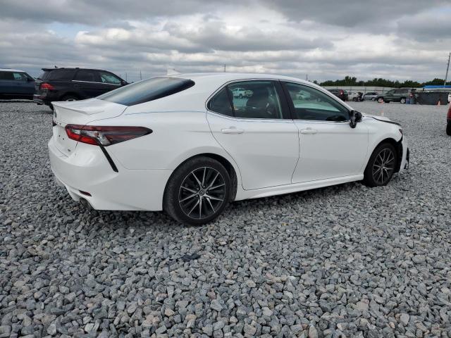 4T1G11AK2RU862056 - 2024 TOYOTA CAMRY SE NIGHT SHADE WHITE photo 3