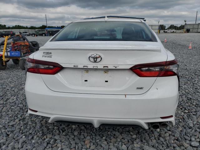 4T1G11AK2RU862056 - 2024 TOYOTA CAMRY SE NIGHT SHADE WHITE photo 6