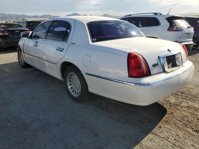 1LNHM81WXYY908621 - 2000 LINCOLN TOWN CAR EXECUTIVE WHITE photo 2