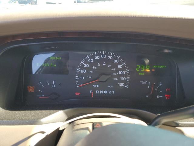 1LNHM81WXYY908621 - 2000 LINCOLN TOWN CAR EXECUTIVE WHITE photo 9