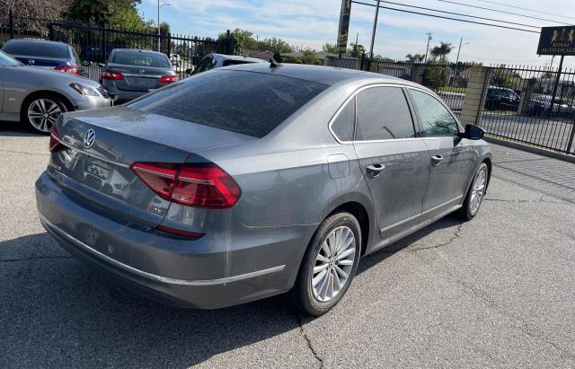 1VWBT7A32HC037821 - 2017 VOLKSWAGEN PASSAT SE GRAY photo 4