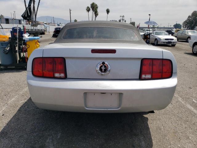 1ZVHT84N385126430 - 2008 FORD MUSTANG SILVER photo 6