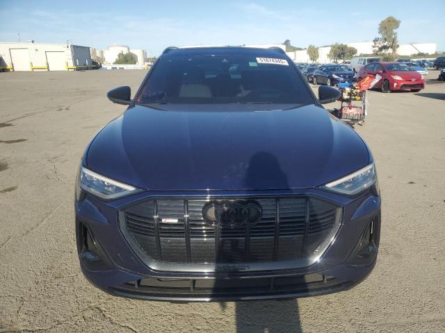 WA1VABGE8NB041160 - 2022 AUDI E-TRON CHRONOS BLUE photo 5