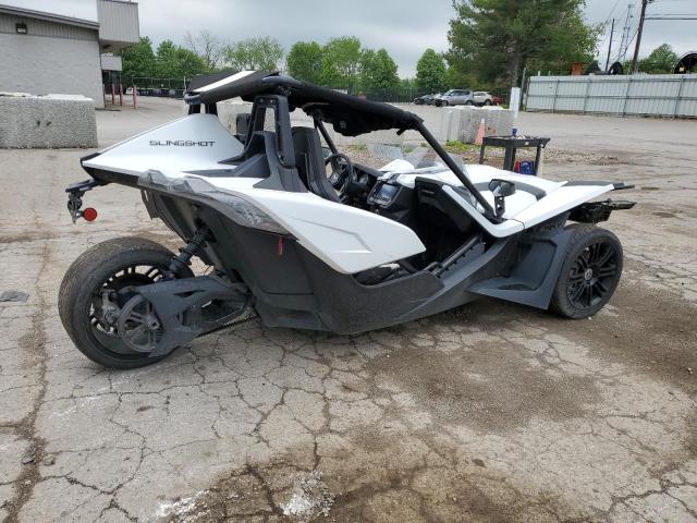 57XAASFA3K8130444 - 2019 POLARIS SLINGSHOT WHITE photo 3