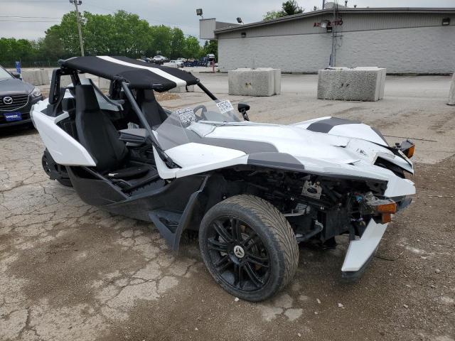 57XAASFA3K8130444 - 2019 POLARIS SLINGSHOT WHITE photo 4