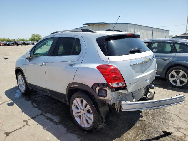 3GNCJRSB0JL173932 - 2018 CHEVROLET TRAX PREMIER SILVER photo 2