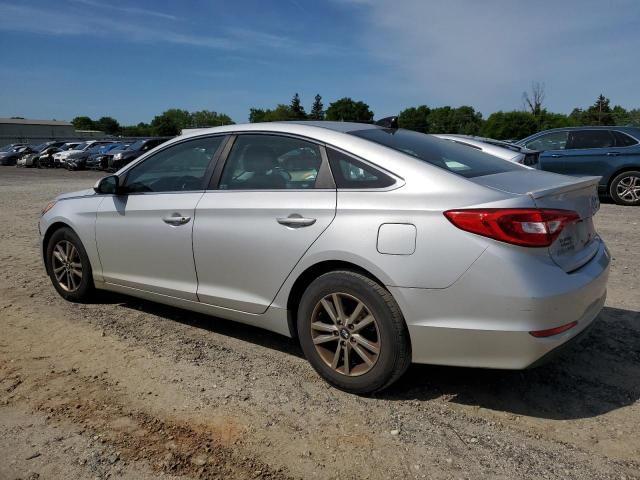 5NPE24AF2FH040313 - 2015 HYUNDAI SONATA SE SILVER photo 2