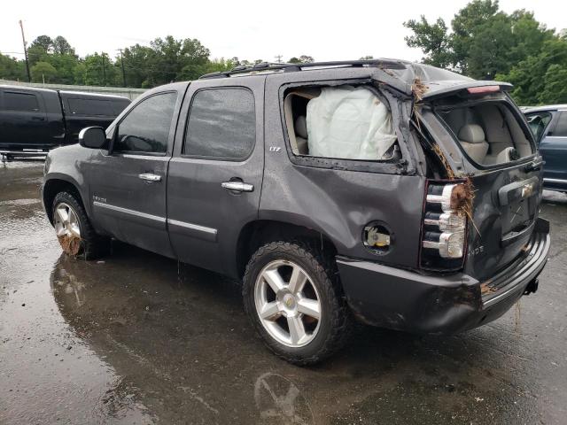 1GNUCCE00AR114328 - 2010 CHEVROLET TAHOE C1500 LTZ GRAY photo 2