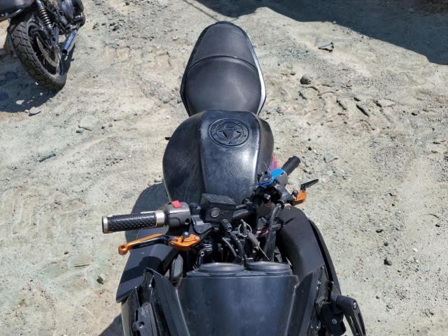 JKAEXEA186A009712 - 2006 KAWASAKI EX650 A6F BLACK photo 5