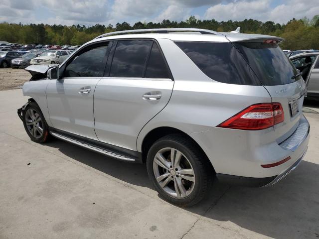 4JGDA5HB9EA393057 - 2014 MERCEDES-BENZ ML 350 4MATIC SILVER photo 2