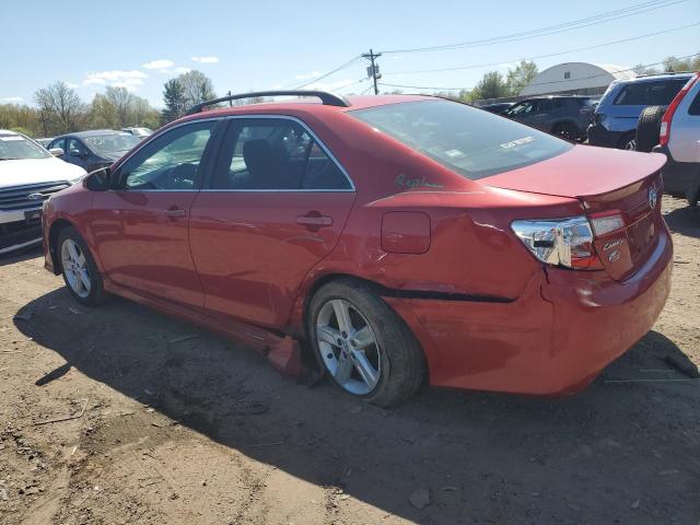 4T1BF1FK7CU563044 - 2012 TOYOTA CAMRY BASE RED photo 2