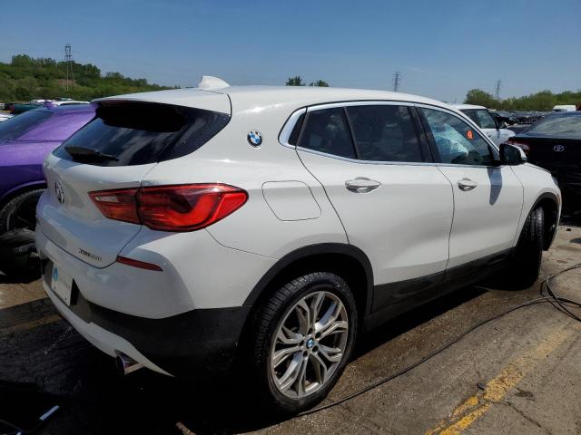 WBXYJ5C36JEF71442 - 2018 BMW X2 XDRIVE28I WHITE photo 3