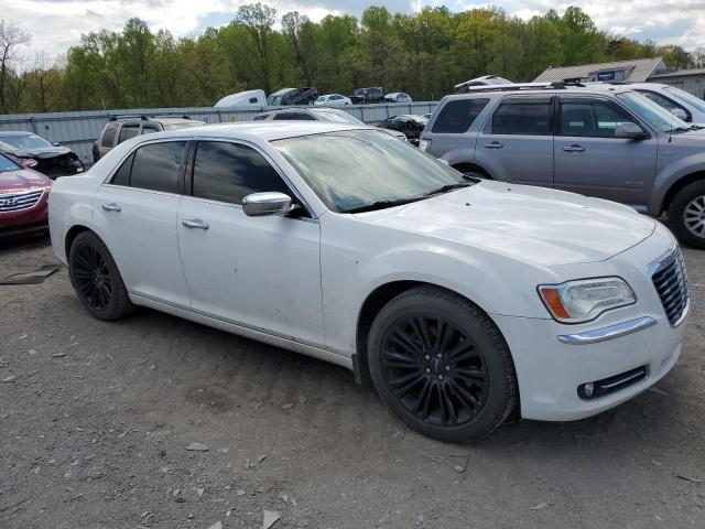 2C3CA6CT2BH563587 - 2011 CHRYSLER 300C WHITE photo 4