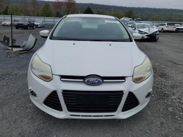 1FAHP3F26CL255625 - 2012 FORD FOCUS SE WHITE photo 5