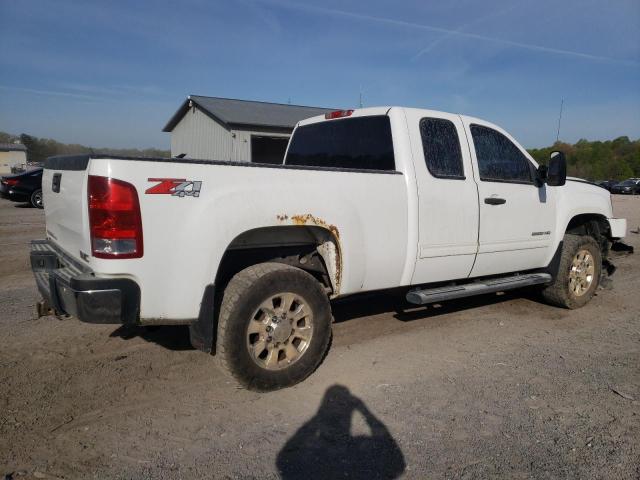 1GT220C8XDZ183929 - 2013 GMC SIERRA K2500 SLE WHITE photo 3