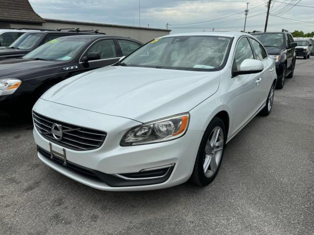 YV140MFB0F1314813 - 2015 VOLVO S60 PREMIER WHITE photo 2