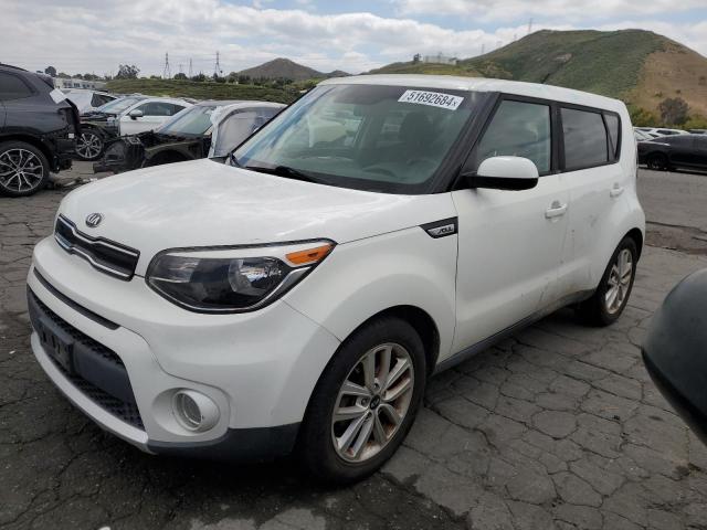 KNDJP3A51J7525699 - 2018 KIA SOUL + WHITE photo 1