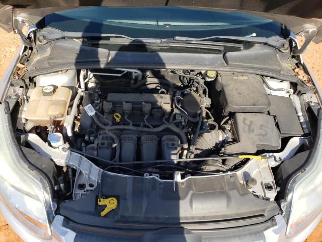 1FAHP3F25CL189746 - 2012 FORD FOCUS SE SILVER photo 11