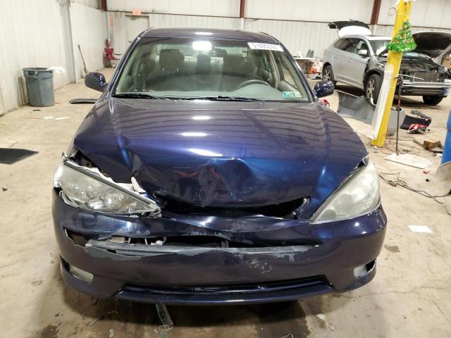 4T1BE30K95U564948 - 2005 TOYOTA CAMRY LE BLUE photo 5