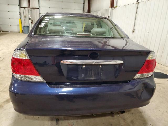 4T1BE30K95U564948 - 2005 TOYOTA CAMRY LE BLUE photo 6