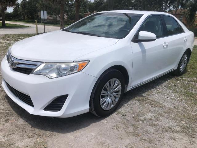 4T4BF1FK0CR238404 - 2012 TOYOTA CAMRY BASE WHITE photo 2