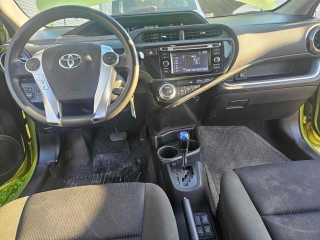 JTDKDTB34F1107853 - 2015 TOYOTA PRIUS C GREEN photo 9