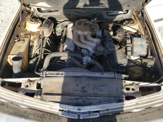 WBADK8301J9900857 - 1988 BMW 528 E AUTOMATIC WHITE photo 11