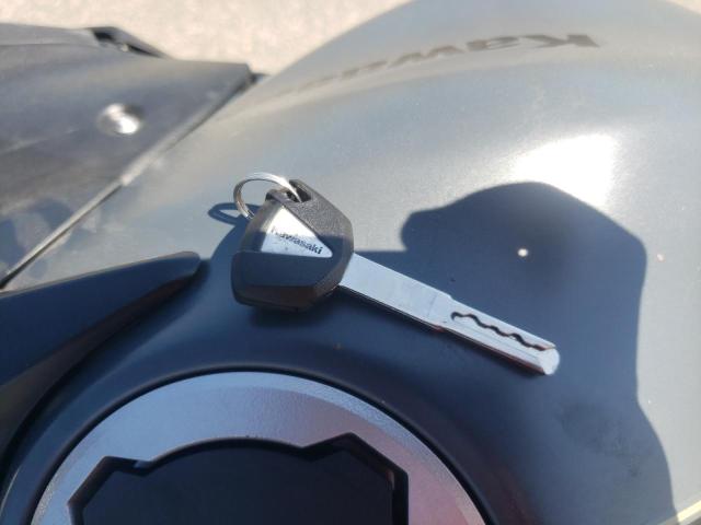 ML5EXER12RDAC0260 - 2024 KAWASAKI EX650 R GRAY photo 8