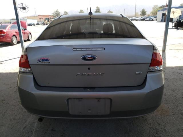 1FAHP35N88W233238 - 2008 FORD FOCUS SE SILVER photo 6