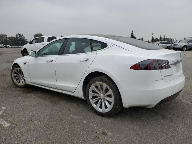 5YJSA1E21JF297028 - 2018 TESLA MODEL S 白色 照片 2