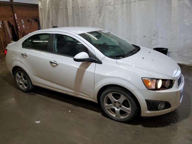 1G1JE5SB2F4121589 - 2015 CHEVROLET SONIC LTZ WHITE photo 4