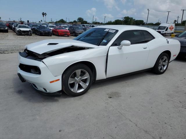 2C3CDZAG3GH290777 - 2016 DODGE CHALLENGER SXT WHITE photo 1