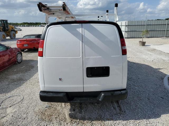 1GCWGAFFXG1118357 - 2016 CHEVROLET EXPRESS G2 WHITE photo 6