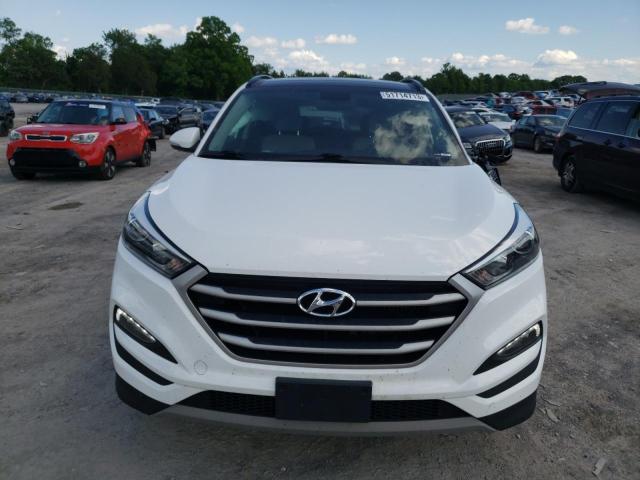 KM8J33A25JU773372 - 2018 HYUNDAI TUCSON VALUE WHITE photo 5