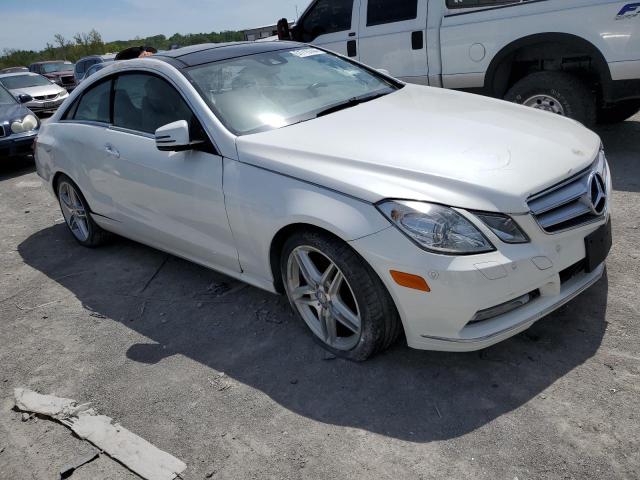 WDDKJ8JB0DF195515 - 2013 MERCEDES-BENZ E 350 4MATIC WHITE photo 4