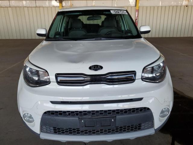 KNDJP3A59K7697092 - 2019 KIA SOUL + WHITE photo 5