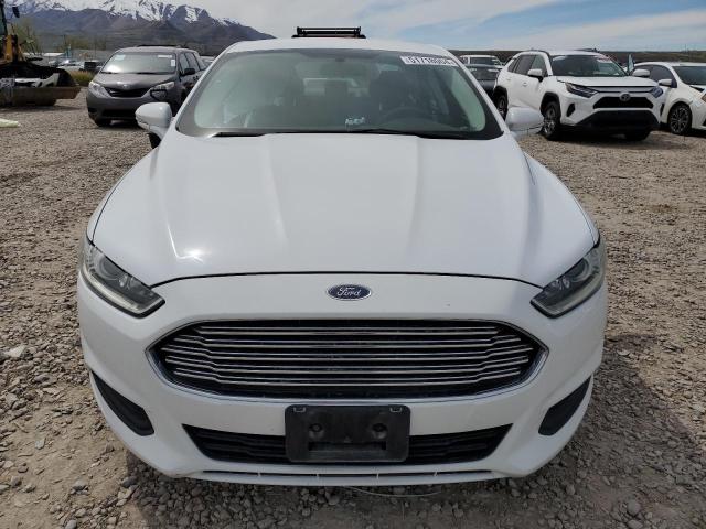 3FA6P0H70GR134255 - 2016 FORD FUSION SE WHITE photo 5