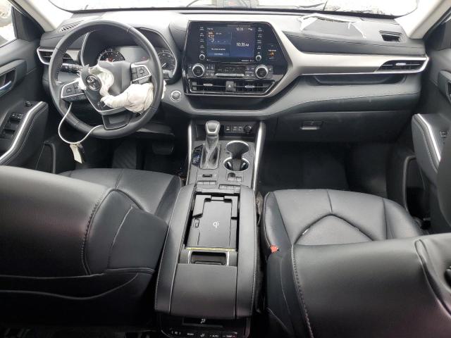 5TDGZRBH0NS254176 - 2022 TOYOTA HIGHLANDER XLE WHITE photo 8