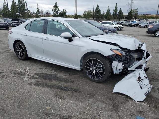 4T1G11AKXPU080567 - 2023 TOYOTA CAMRY SE NIGHT SHADE WHITE photo 4