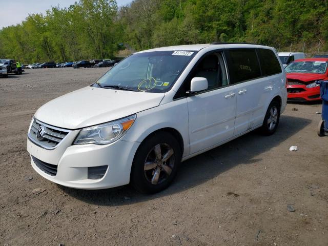 2V4RW3DG5BR717751 - 2011 VOLKSWAGEN ROUTAN SE WHITE photo 1